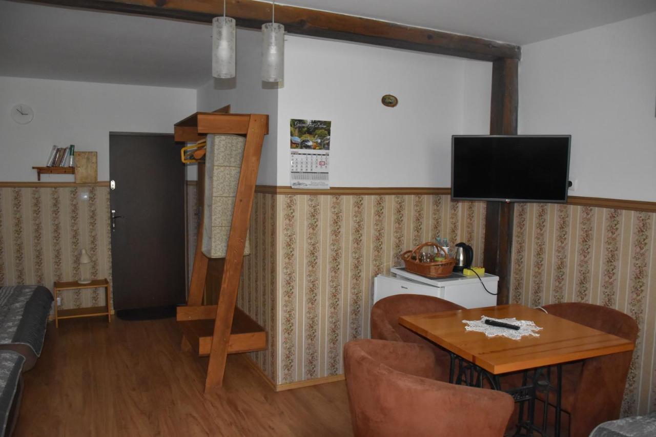 Villa Gosciniec Pod Debem Trzciel Exterior foto